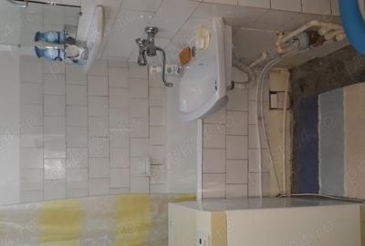 Apart.1 cam ultracentral, mobilat, utilat, 1000 lei - 5
