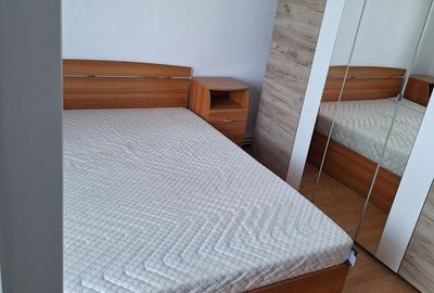 Apartament cu 2 camere decomandat în Km 5 - 1