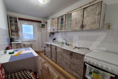 Apartament 3 camere, 65mp, zona Cugir - 4