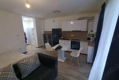 Garsonieră decomandată în Girocului