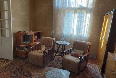 Casă cu 4 camere în Central - 3