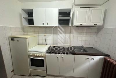 Apartament cu 1 camera, decomandat, zona Girocului