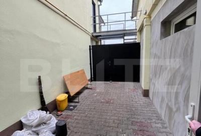 Pensiune de vanzare, 14 camere, 408 mp, zona Piata Decebal - 1