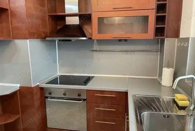 Apartament cu 3 camere în Lipovei