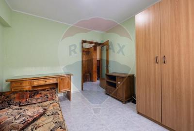Apartament cu 4 camere semidecomandat, mobilat în Răcădău - 14