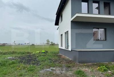 Casă cu 4 camere cu Teren 250 Mp în Central
