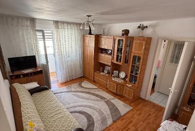 De vanzare apartament 2 camere Noua, str. Vi?inului