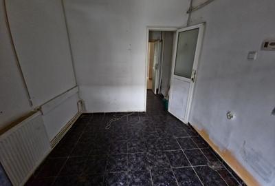 Spațiu comercial, de 54 mp, în Casa de Cultură - 5