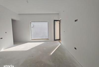 Casă cu 4 camere cu Teren 300 Mp în Central