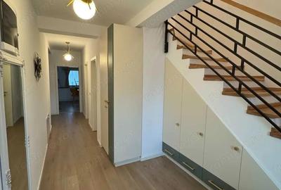 Duplex modern P+E cu anexa ?i beci de vanzare