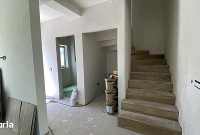 Casă cu 4 camere cu Teren 225 Mp în Bucium - 3