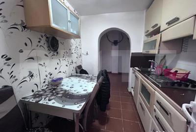 Apartament cu 4 camere decomandat, mobilat în 9 Mai - 9