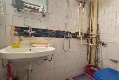 Garsonieră în Vest