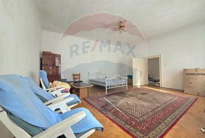 Casă cu 4 camere cu Teren 332 Mp în Ultracentral - 3