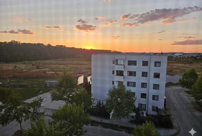 Apartament cu 3 camere semidecomandat în Băneasa - 1