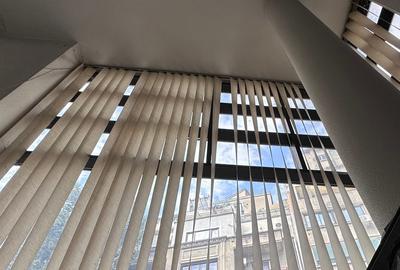 Universitate.Spatiu comercial - birouri.Parter.Bloc nou - 2