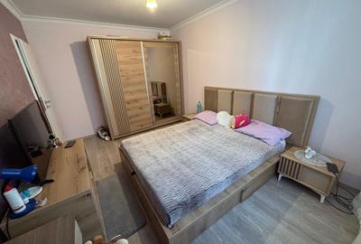 Apartament cu 3 camere semidecomandat în Central - 3
