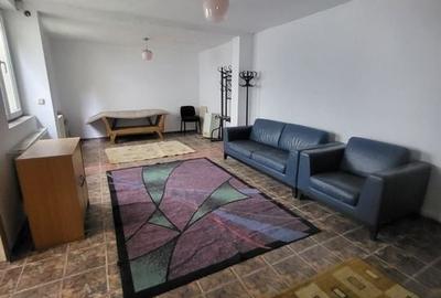 Casa tip vila mansardata, centrala si curte proprie, loc de parcare, 8min metrou - 5