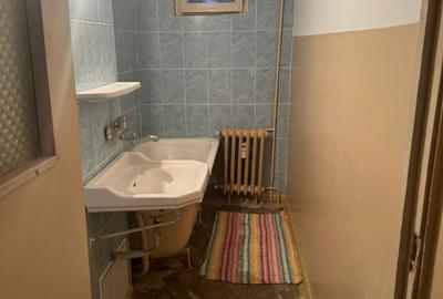 Zona Lamaita, se vinde apartament nedecomandat ,doua  camere pret 38000 euro - 8