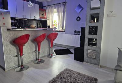 Apartament cu 3 camere nedecomandat, mobilat în Tătărași - 2