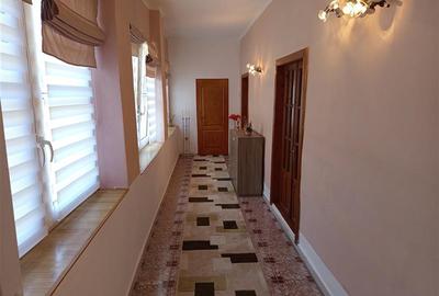 Casă individuală cu 12 camere cu Teren 1803 Mp în Central - 23