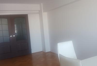 Apartament cu 4 camere decomandat, mobilat în Vatra Luminoasă - 3