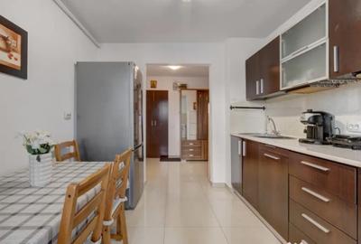 Apartament cu 3 camere semidecomandat în Berceni - 11