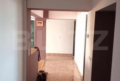 Apartament cu 4 camere decomandat în Micro 17 - 2