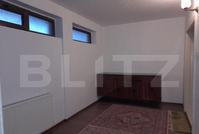 Casa 3 camere SI GRADINA 550mp in vatra satului TARLUNGENI - 8