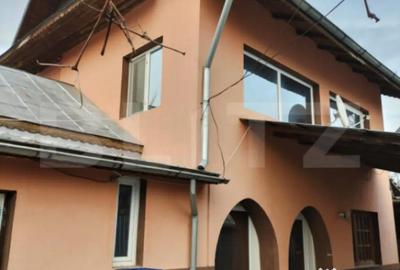 Casă cu 5 camere cu Teren 800 Mp în Răzvad - 1