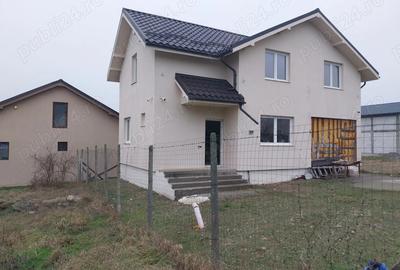 Casă în Valu lui Traian - 2