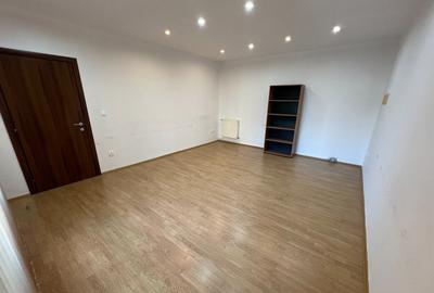 INCHIRIEZ casa 5 camere,pretabila birou,zona Calea Dumbravii - 9