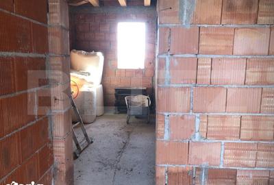 Casă cu 4 camere cu Teren 600 Mp în Botiz - 7