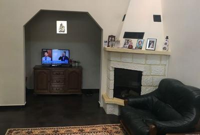 Casă cu 4 camere cu Teren 350 Mp în Central - 2