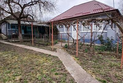 Casă cu 2 camere în Legii - 5