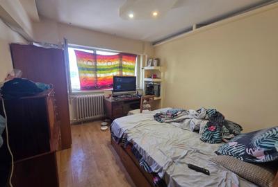 Apartament cu 3 camere decomandat în Costin Georgian - 15