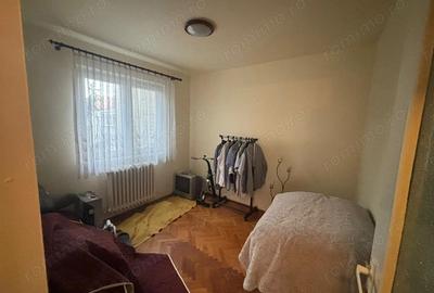 Apartament cu 3 camere semidecomandat în Dâmbu Pietros - 2