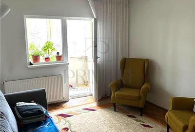 Apartament cu 3 camere semidecomandat în Girocului