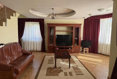 Casă cu Teren 1100 Mp în Central - 4