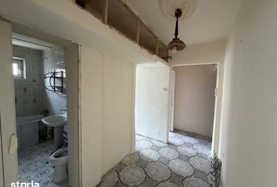 Apartament cu 3 camere semidecomandat în Traian - 12