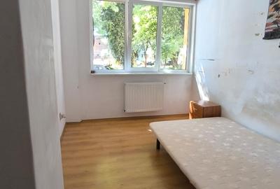 Vanzare Apartament 3 camere zona Garii