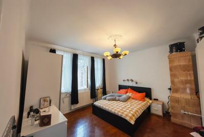 Casă individuală cu 5 camere cu Canalizare în P-ța Unirii - 19