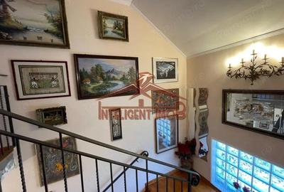 Casă cu 5 camere cu Teren 900 Mp în Hurez - 1