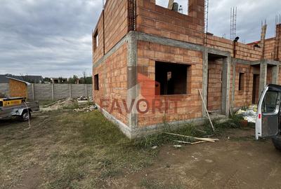 Duplex cu 4 camere cu Canalizare în Moșnița Veche - 7