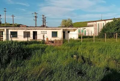 Casă cu 4 camere cu Teren 1350 Mp în Belcești