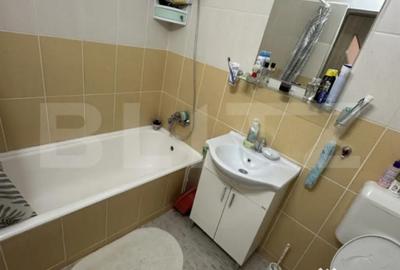Casă cu 7 camere cu Teren 300 Mp în Titulescu - 10