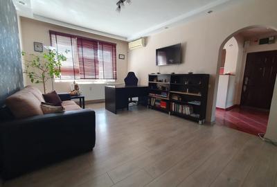 Apartament cu 3 camere semidecomandat, mobilat în Dristor - 6