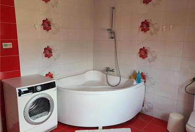 Casă cu 7 camere cu Teren 415 Mp în Găneasa - 8