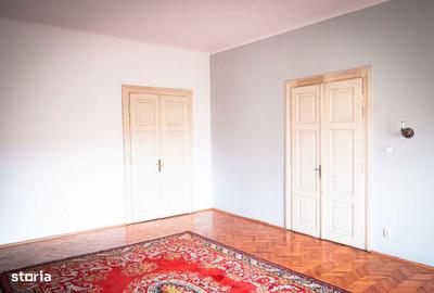 Apartament cu 3 camere în Central - 9
