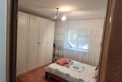 Colentina - Doamna Ghica - hol H, bloc 1990 - 8